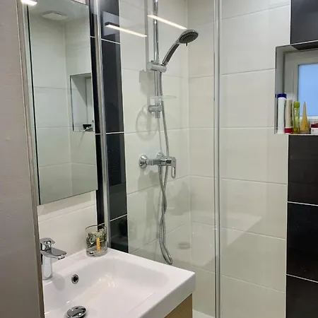 Lovely Accommodationwith Terrace Bordeaux